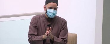 Khutbah about how to deal with difficulty and hardship